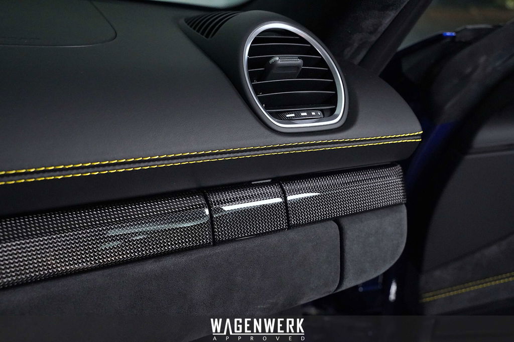 Porsche 718 Cayman GT4