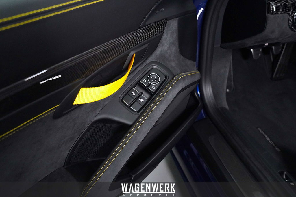 Porsche 718 Cayman GT4