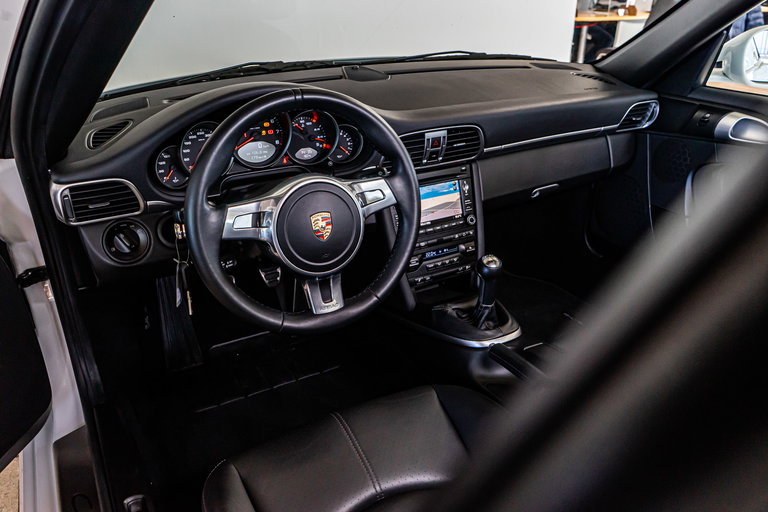 Porsche 997.2 Carrera GTS