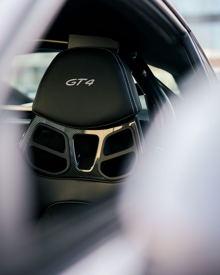 Porsche 718 Cayman GT4