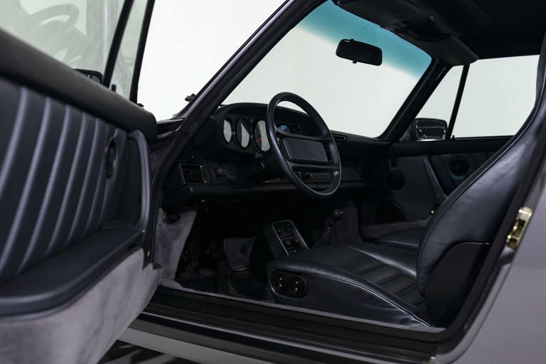 Porsche 911 Carrera 3.2 (US)