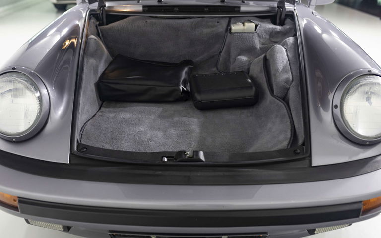 Porsche 911 Carrera 3.2 (US)