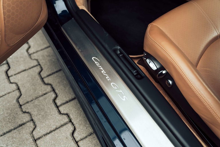 Porsche 997.2 Carrera GTS