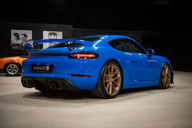Porsche 718 Cayman GT4