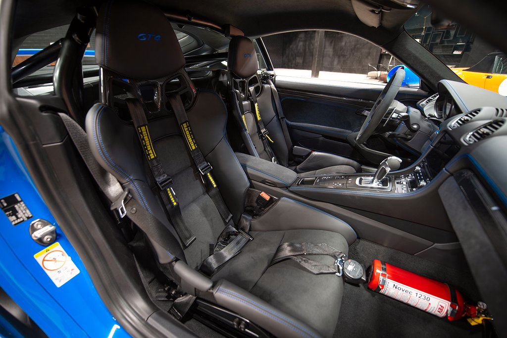 Porsche 718 Cayman GT4