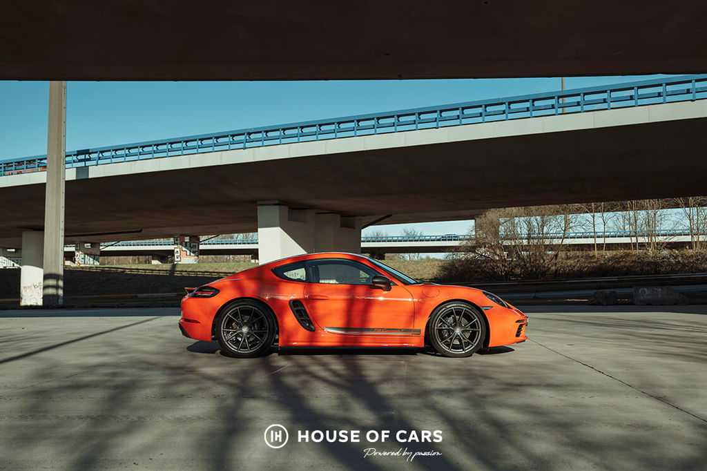 Porsche 718 Cayman T