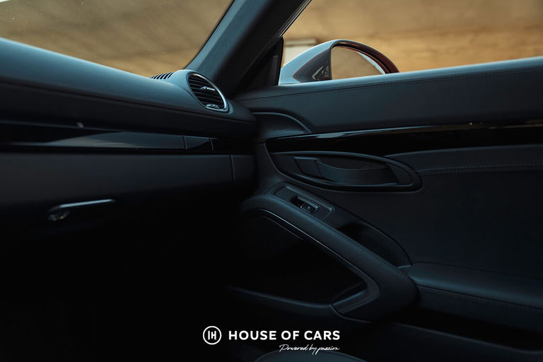 Porsche 718 Cayman T