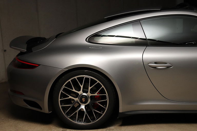 Porsche 991.2 Carrera GTS