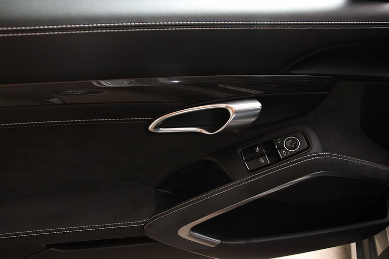 Porsche 991.2 Carrera GTS