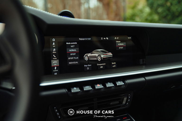 Porsche 992 Belgian Legend Edition