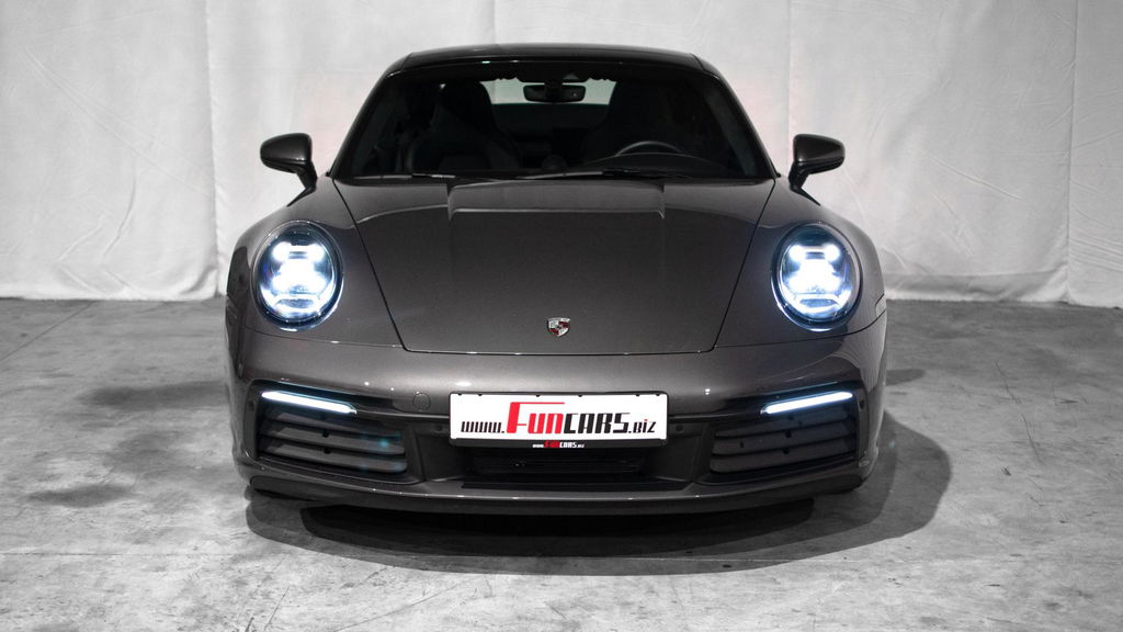 Porsche 992 Carrera 4S