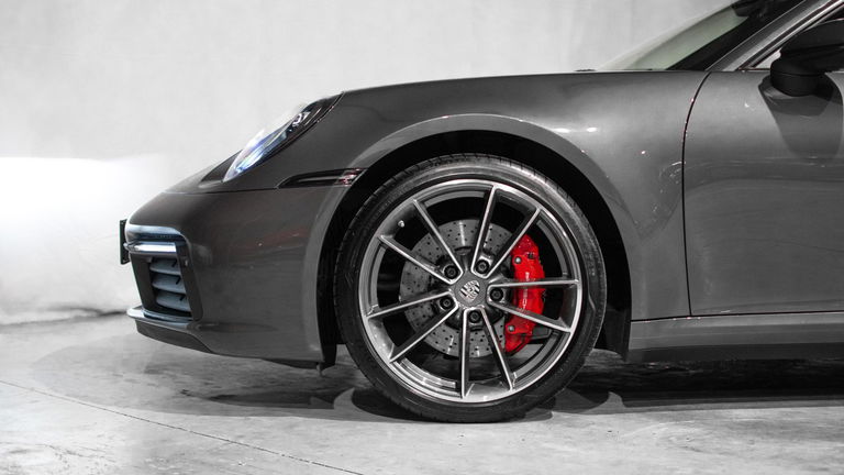 Porsche 992 Carrera 4S