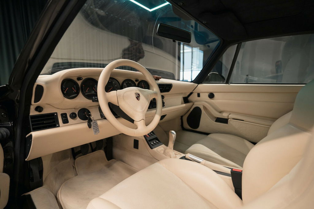 Porsche 993 Carrera 4S