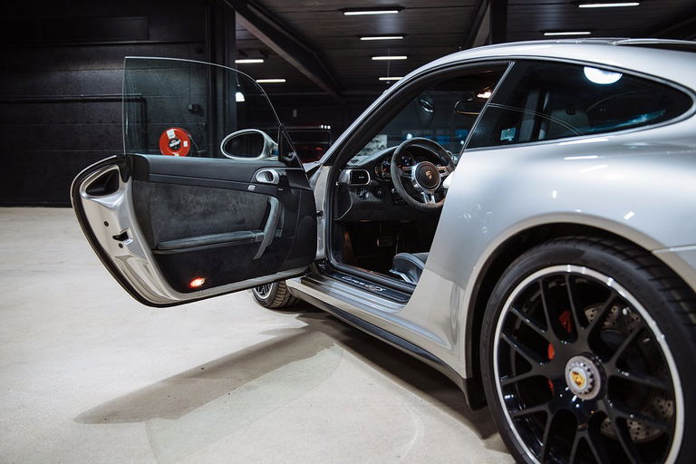 Porsche 997.2 Carrera GTS