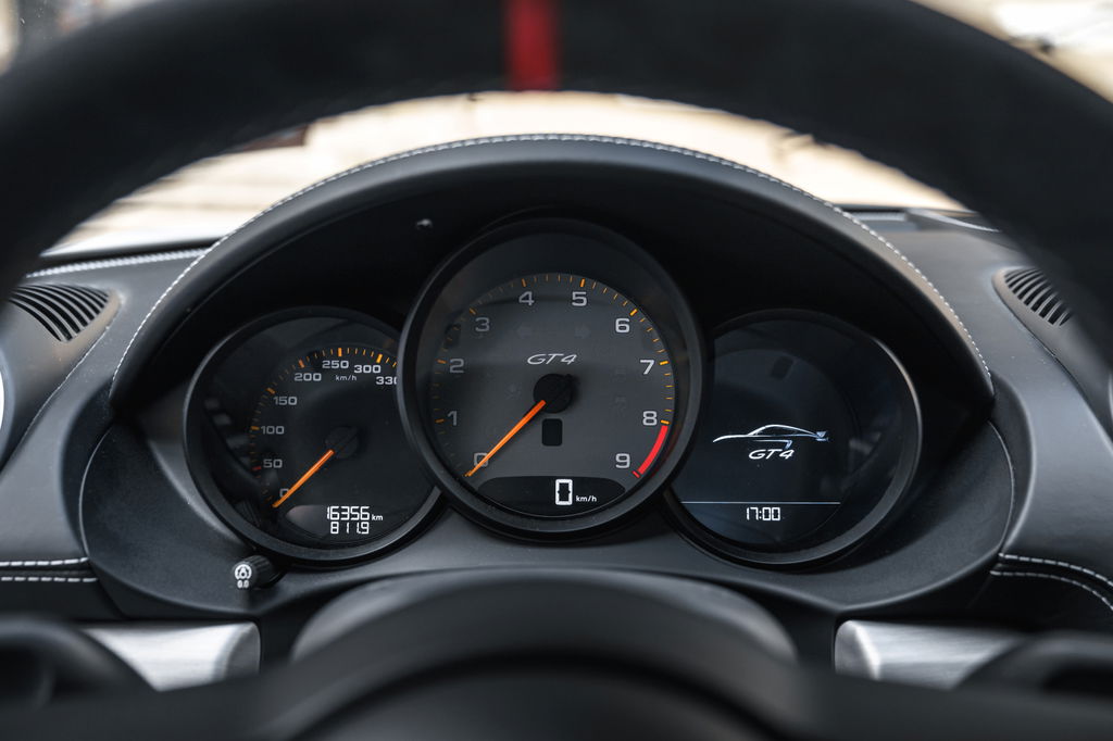 Porsche 718 Cayman GT4