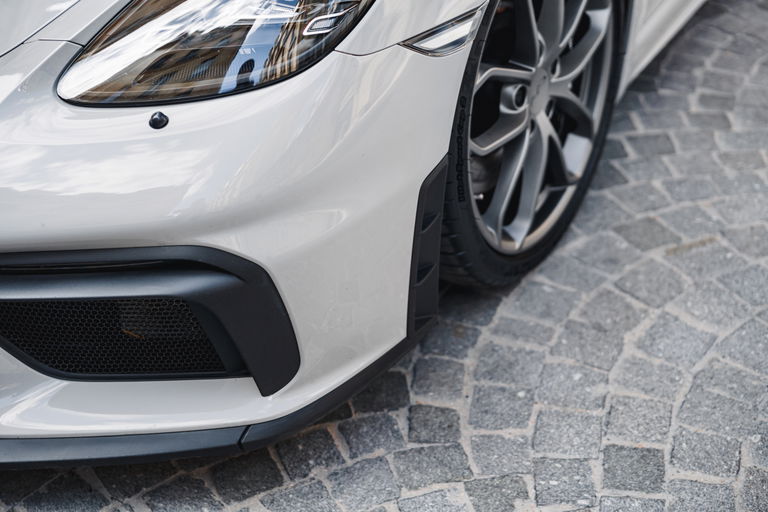 Porsche 718 Cayman GT4