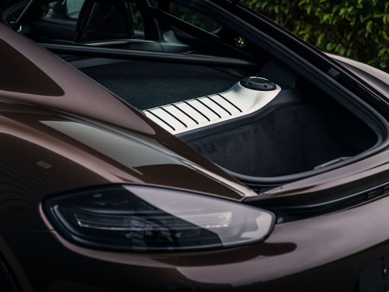 Porsche 718 Cayman GT4