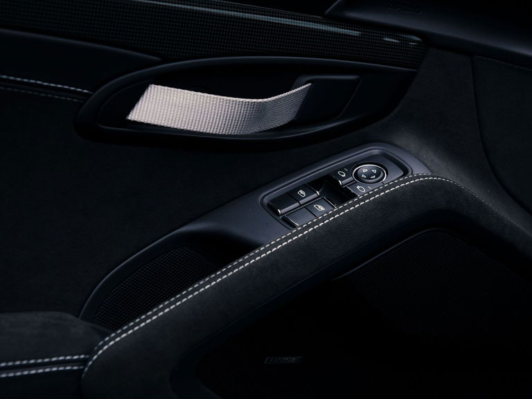 Porsche 718 Cayman GT4