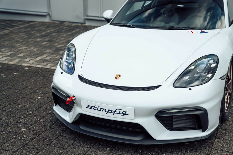 Porsche 718 Cayman GT4