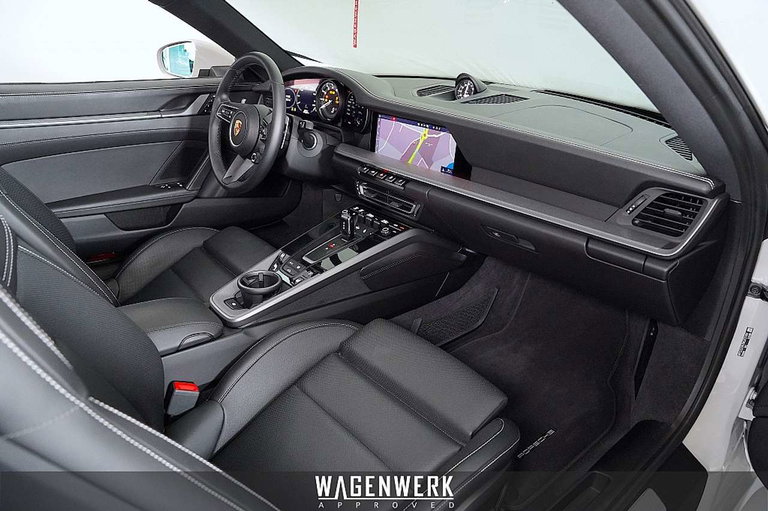 Porsche 992 Carrera 4