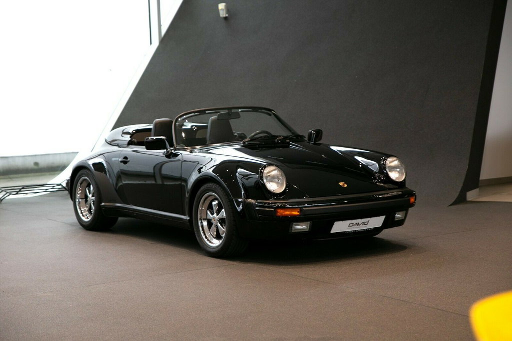 Porsche 911 Carrera 3.2 Speedster (US)