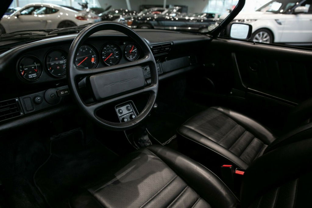 Porsche 911 Carrera 3.2 Speedster (US)