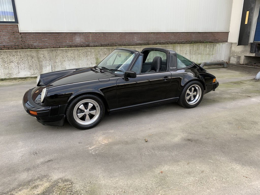 Porsche 911 Carrera 3.2