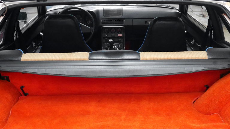Porsche 924