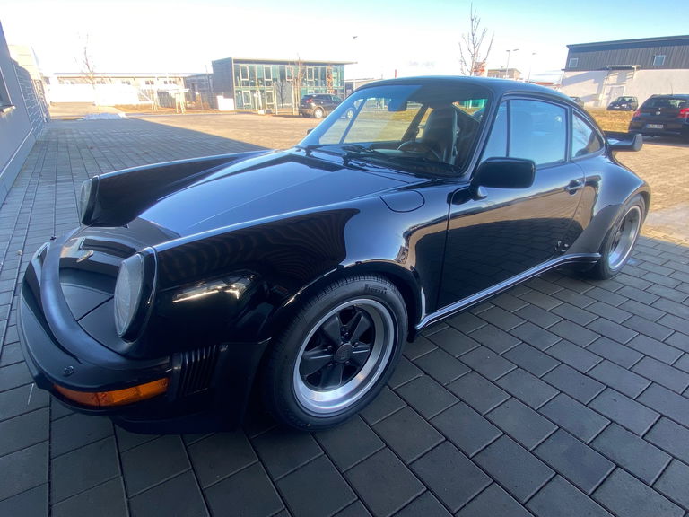 Porsche 911 Turbo 3.3