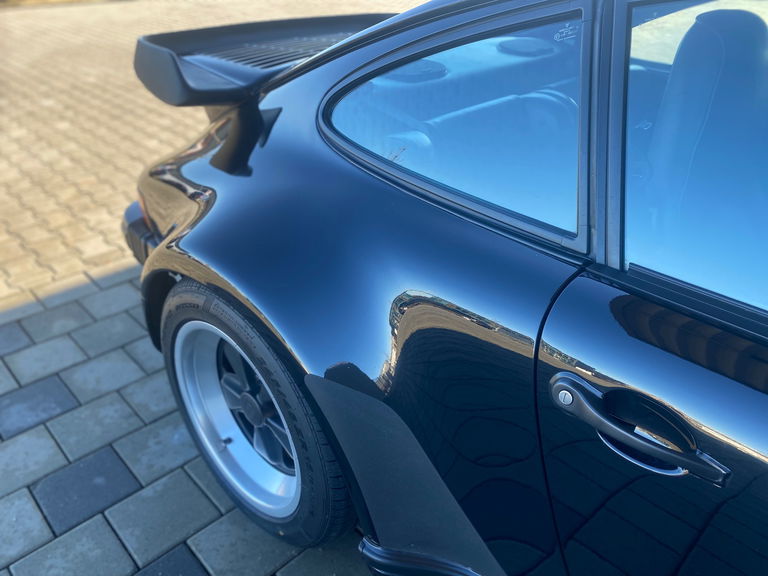 Porsche 911 Turbo 3.3