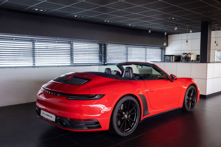 Porsche 992 Carrera