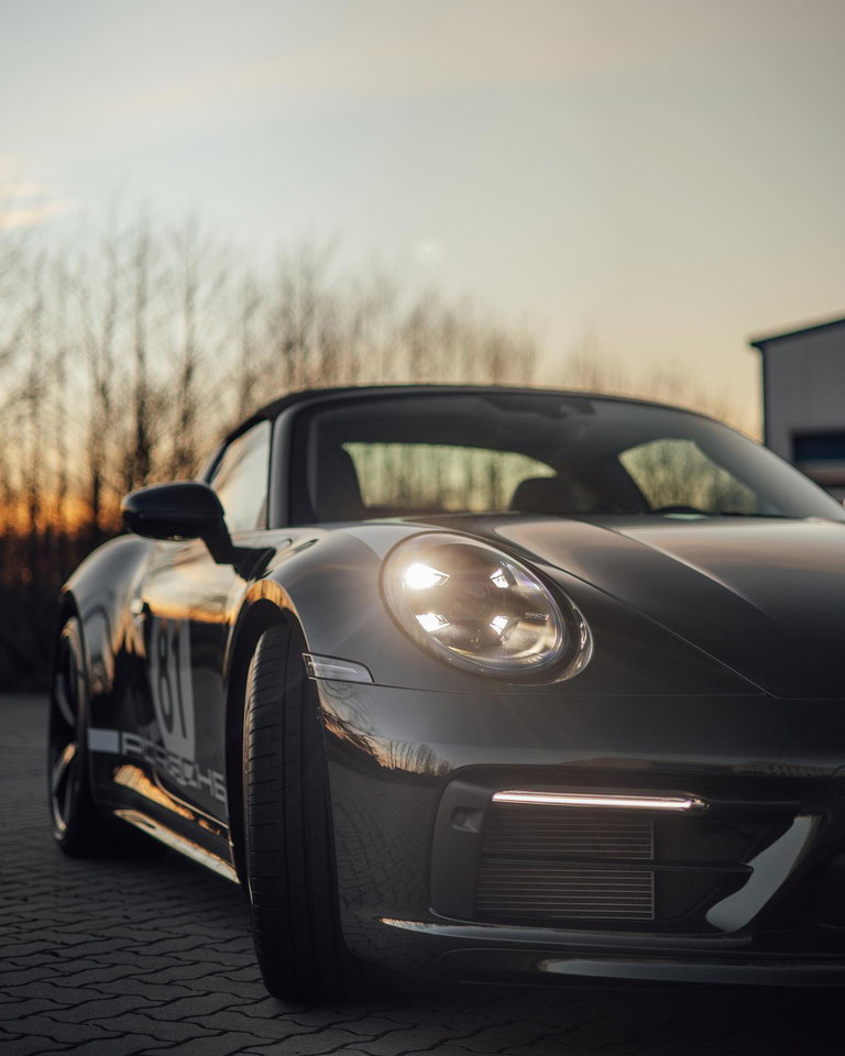 Porsche 992 Heritage Design Edition