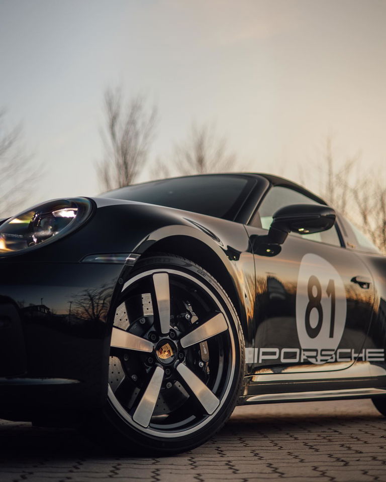 Porsche 992 Heritage Design Edition