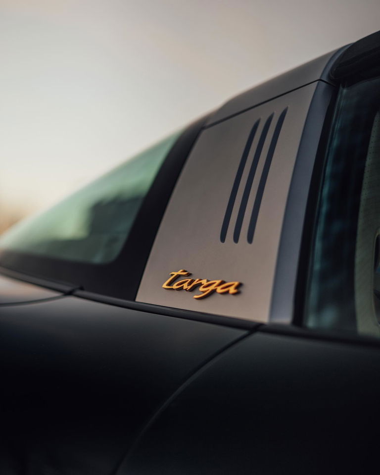 Porsche 992 Heritage Design Edition