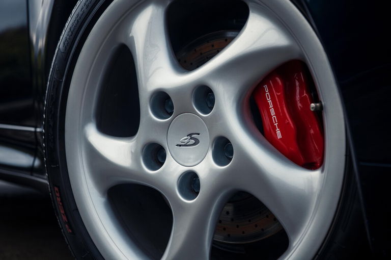 Porsche 993 Carrera 4S