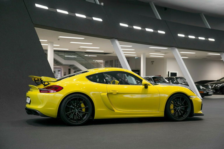 Porsche 981 Cayman GT4