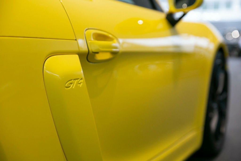 Porsche 981 Cayman GT4