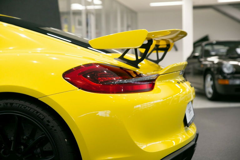 Porsche 981 Cayman GT4