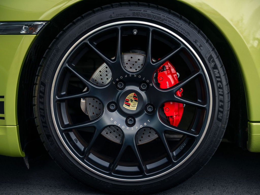 Porsche 987 Cayman R