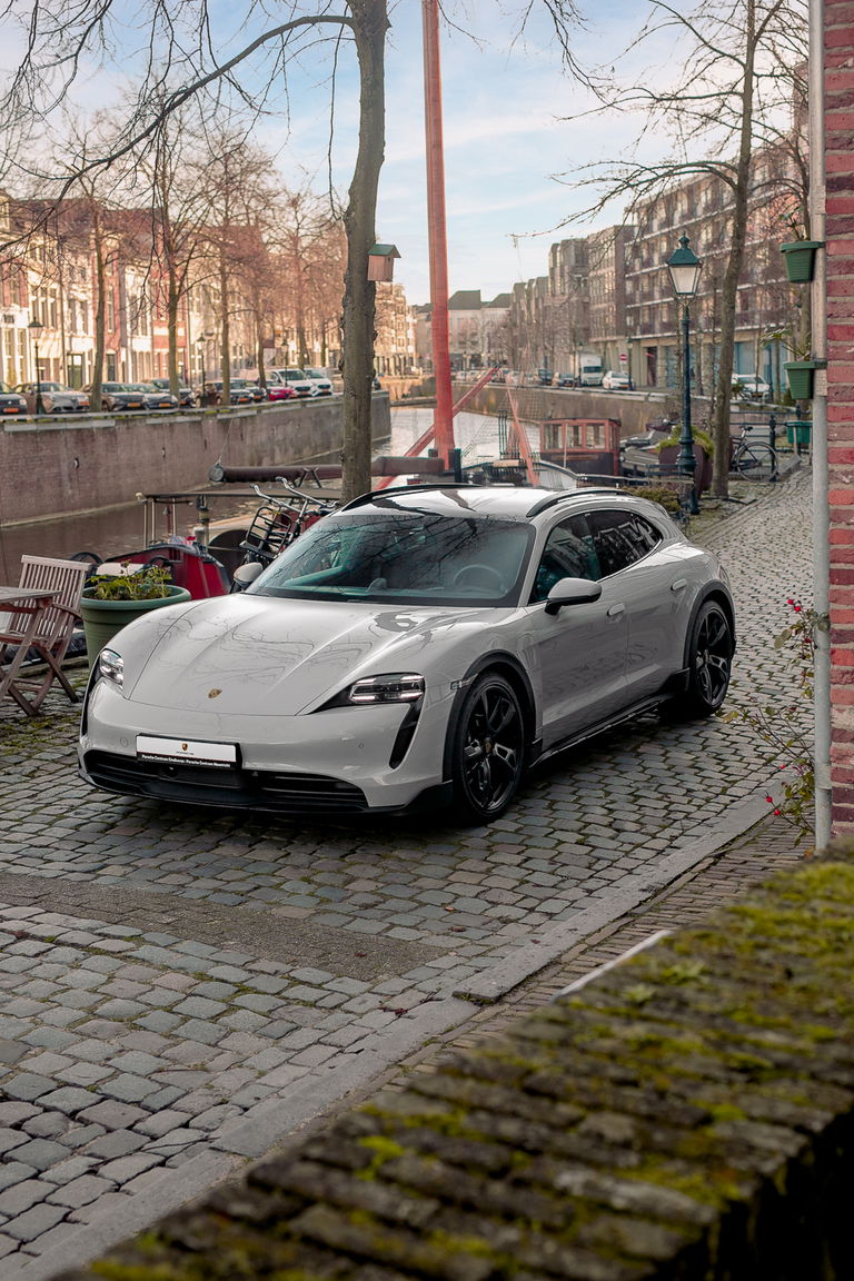 Porsche Taycan 4S Cross Turismo