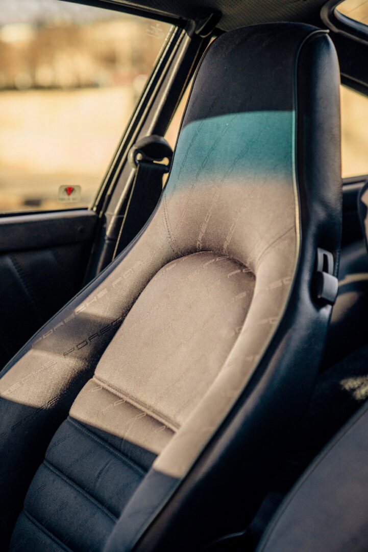 Porsche 964 Carrera 4