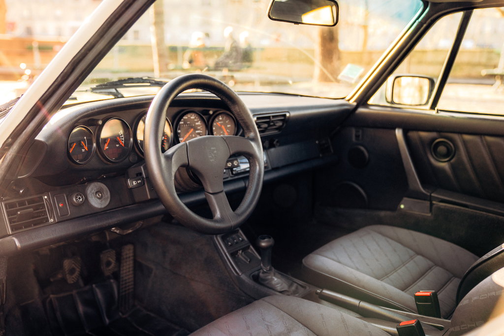 Porsche 964 Carrera 4