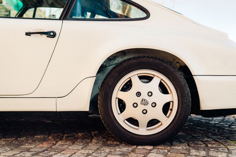 Porsche 964 Carrera 4