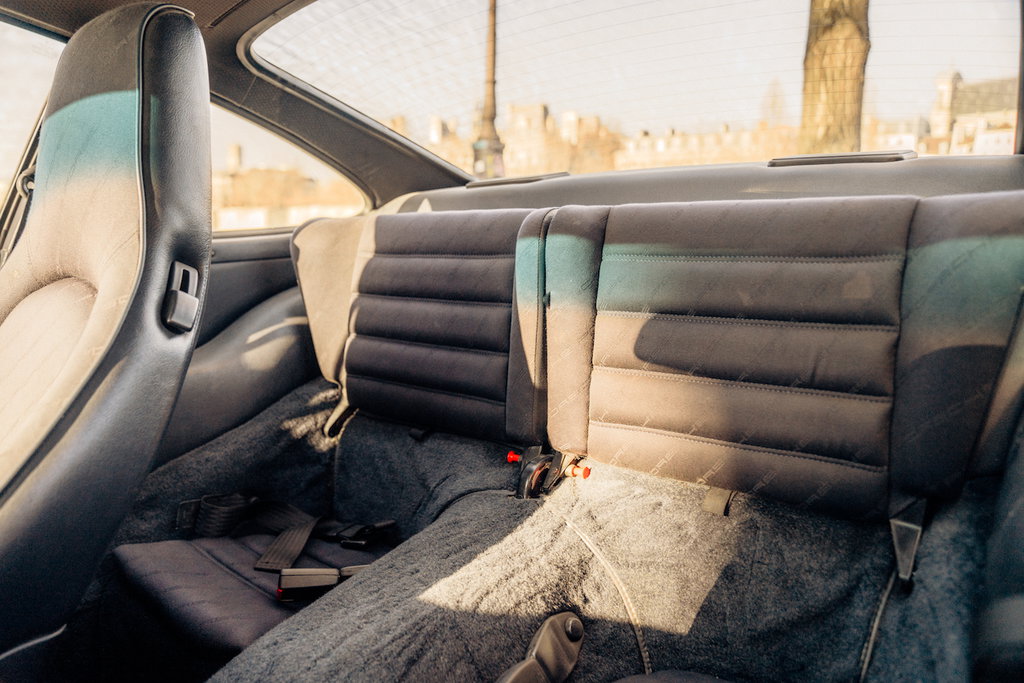 Porsche 964 Carrera 4