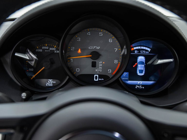 Porsche 718 Cayman GT4