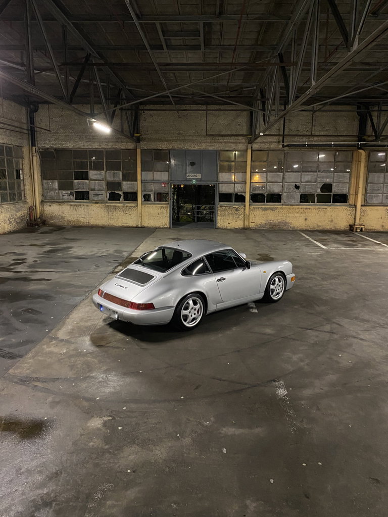 Porsche 964 Carrera 4
