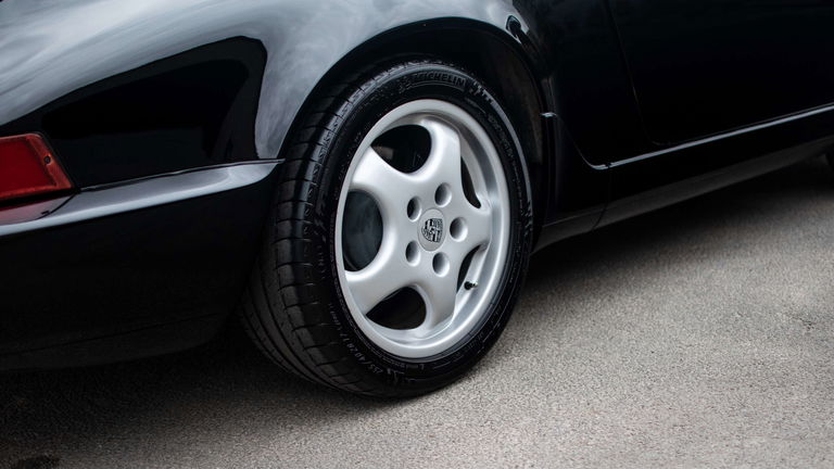 Porsche 964 Carrera 4