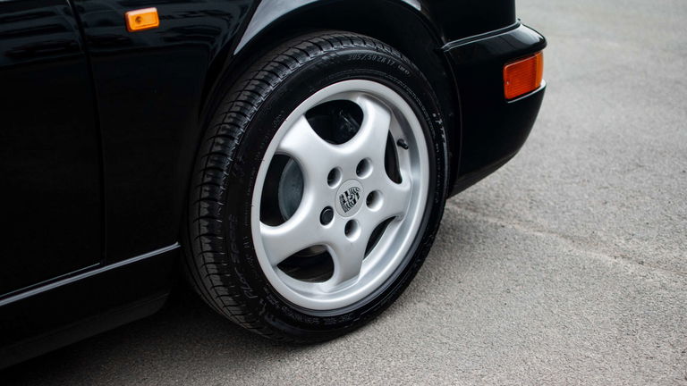 Porsche 964 Carrera 4