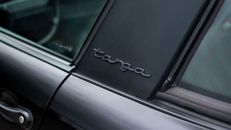 Porsche 964 Carrera 4