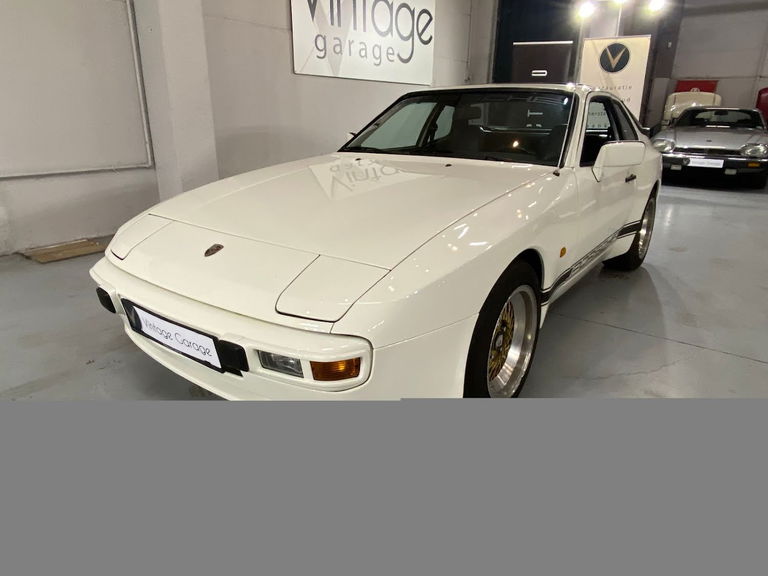 Porsche 944 Coupé